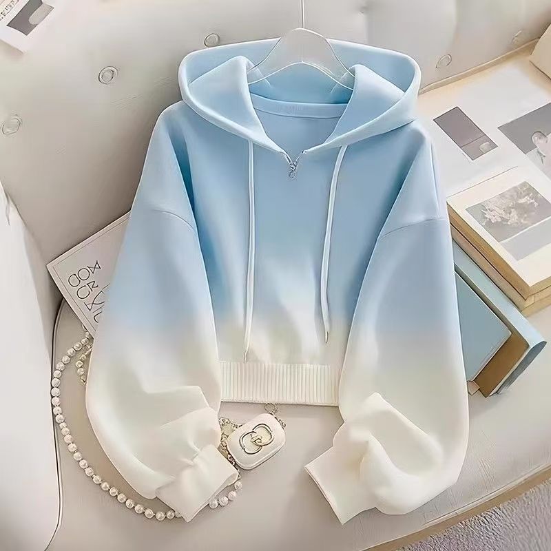 Gradient blue hooded long-sleeve sweatshirt